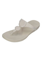 FitFlop - SOLAY GLOSSY-DISC TOE-POST SANDALS - Damen - Zehentrenner | Nur bei shoedeal.de, deinem Onlineshop für Schuhe mit S